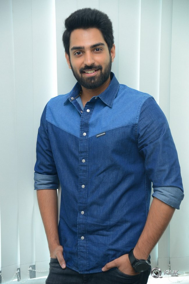 Actor-Shiva-Kandukuri-Interview-Stills